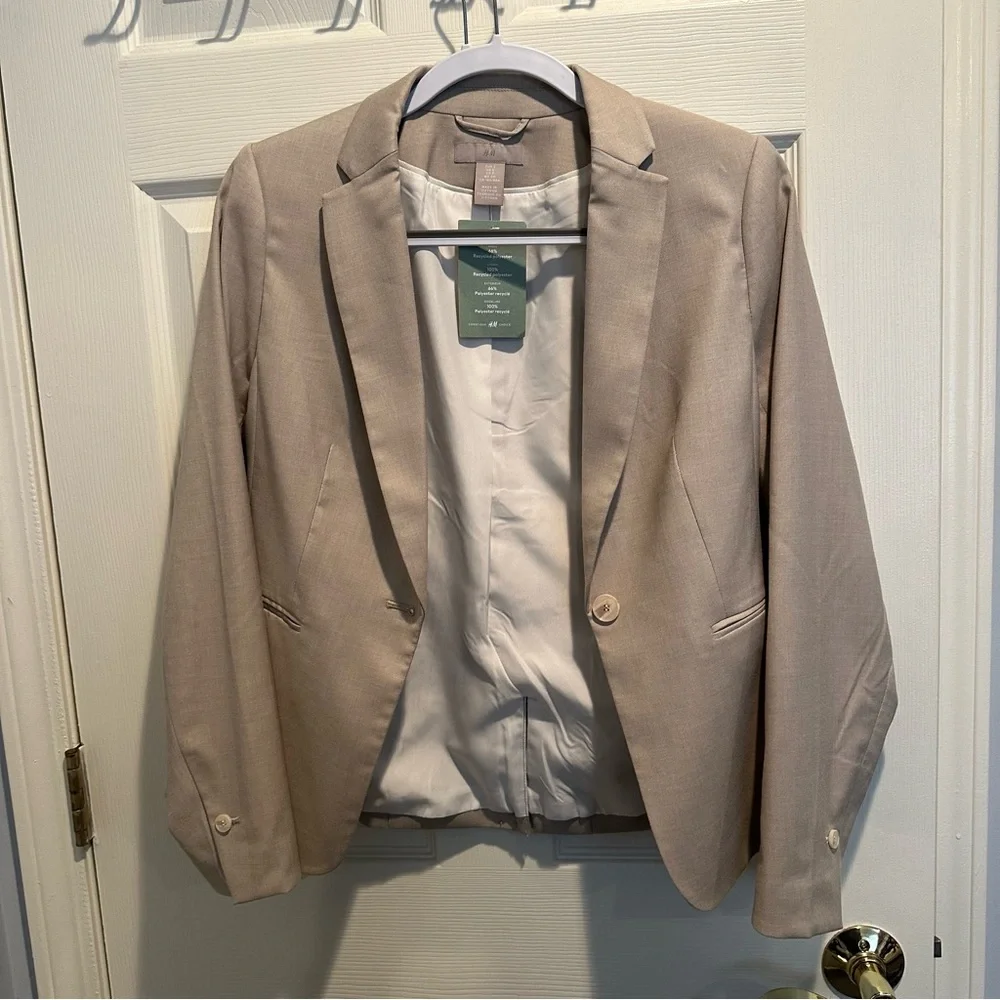 H&M tan blazer - Picture 1 of 6